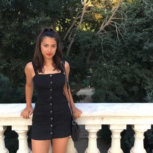 Meet your Posher, Andrea